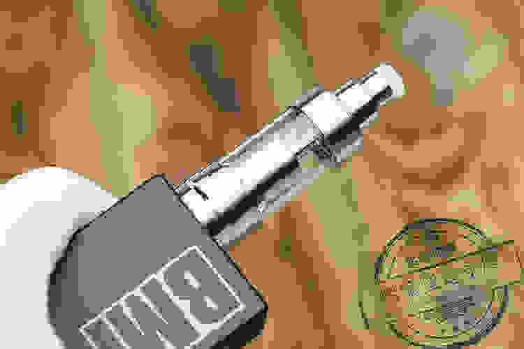 電子煙帶霧化器嗎