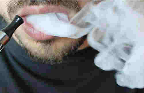 戒煙 電子煙 肺疼痛