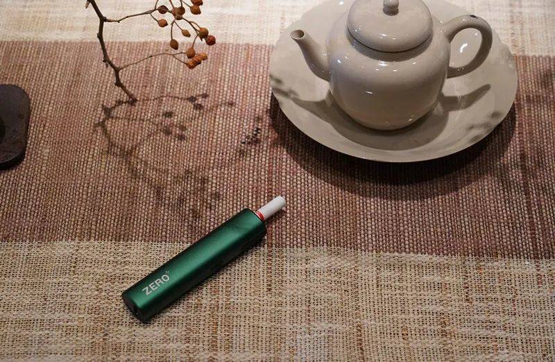 電子煙里面加飲料嗎(電子煙煙液能喝嗎)