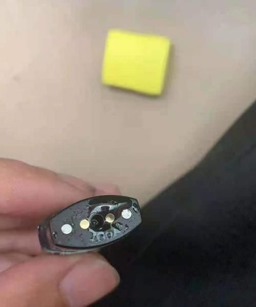 電子煙出煙煙很燙