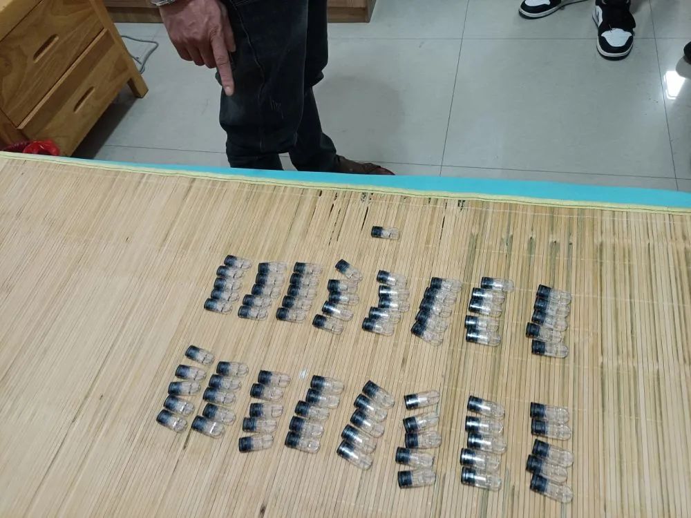 見到這種“上頭電子煙” ，立刻報警！