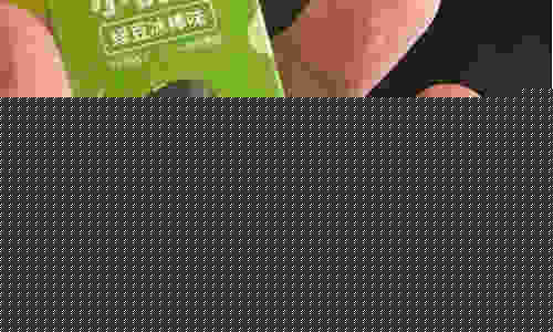 悅刻一代煙桿里觸點凹進去：優質材料制成，設計獨特精致