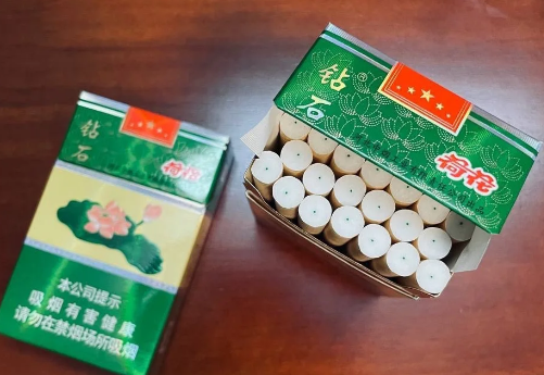 2024年鉆石（荷花）香煙價格及口感評測