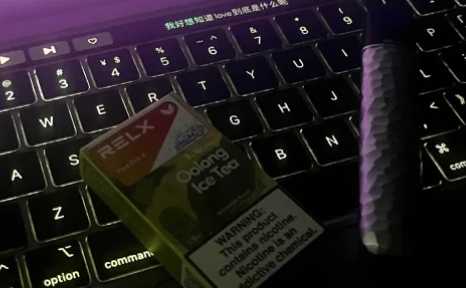 悅刻一次性電子煙解鎖的方法，悅刻電子煙使用指南