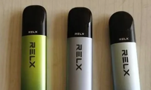 悅刻四代一吸就閃紅燈而且吸不到煙怎么辦？