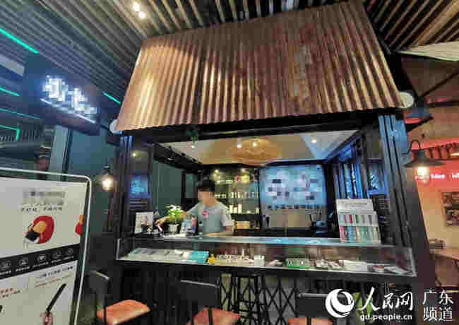 人民直擊：電子煙是“戒煙神器”嗎？