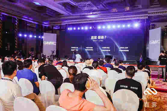 電子煙競爭升級，尼古丁鹽發明人邢晨悅推出“喜霧”