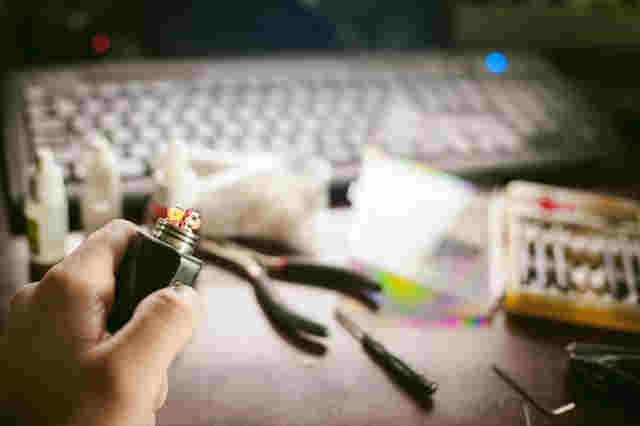 六個維度深入解析：電子煙究竟有沒有“毒”？ 