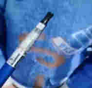 電子煙包圍中小學？“看得見、管不了”怎么破？