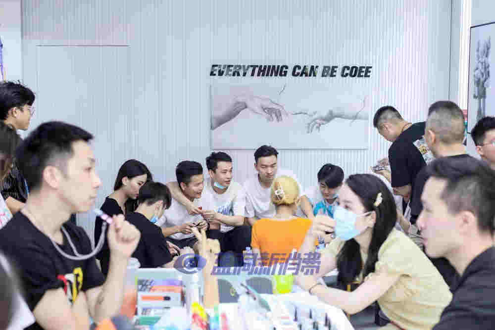 COEE可逸發布入門級產品樂享套裝：一桿一彈39，適用全系列2.4ml煙彈 