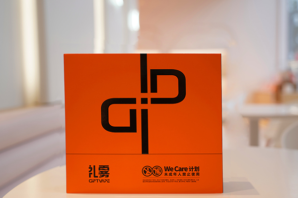 GIFTVAPE禮霧電子煙W評測：禮尚往來，霧涌云蒸