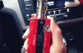 電子煙抽著肚子疼(一抽電子煙肚子疼)